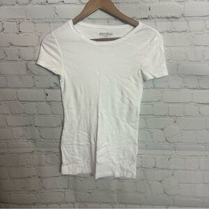 Old Navy White Short Sleeve Tee